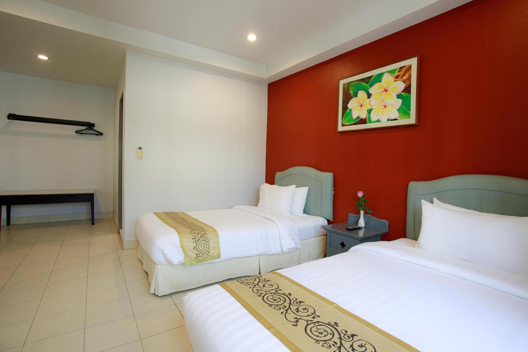 Appartement The Corner à Patong Extérieur photo